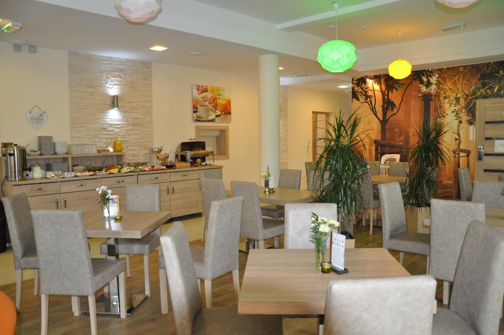 Azyl Bed & Breakfast Устроне Морске Екстериор снимка